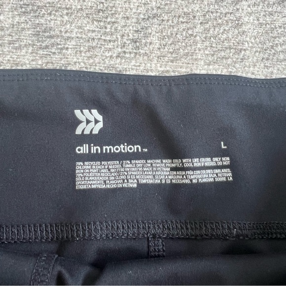 Target All Motion Women’s Black Athletic Gym Workout Running Yoga Shorts - Picture 3 of 8